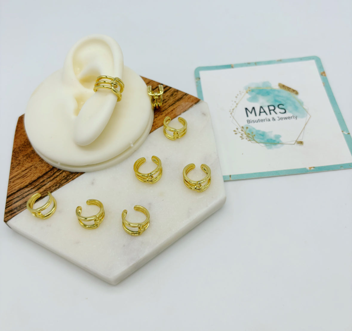 Ear cuff